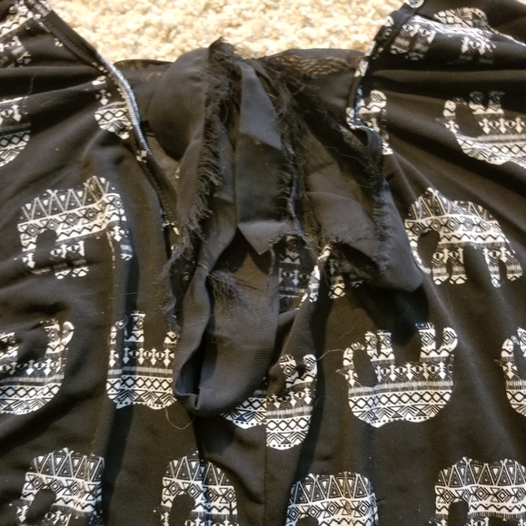 Elephant blouse - Picture 2 of 3